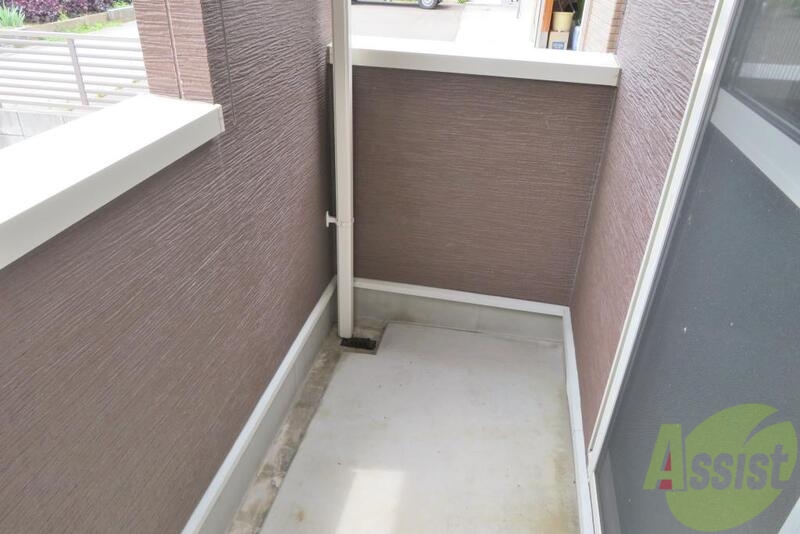 バルコニー　バルコニーはこのくらいの広さになってますよー。