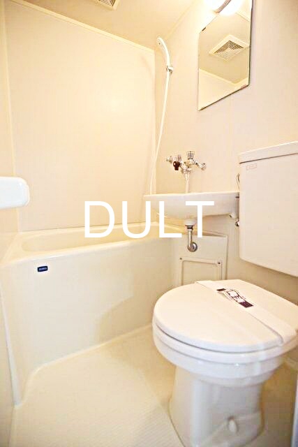 バス・シャワールーム　バスルームです。