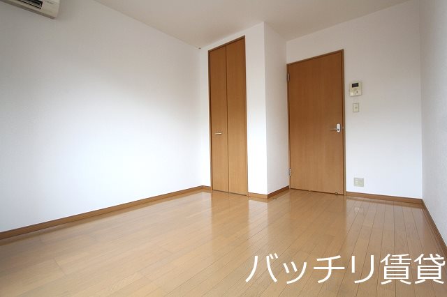 居室・リビング　＊画像は別部屋の為イメージ、現状優先致します