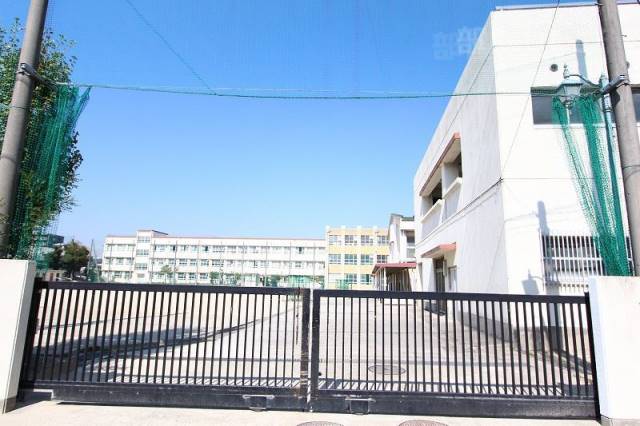 中学校　昭和橋中学校（中学校）まで318m