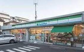 コンビニ　ファミリーマート世田谷玉堤店（コンビニ）まで306m