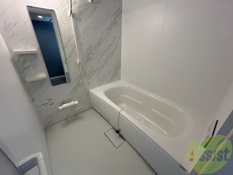 バス・シャワールーム　浴室乾燥機付きのお風呂です！快適に使えそうですね。