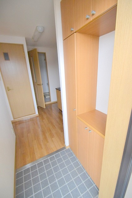 玄関　お問合せはシティホーム海田センター　082-821-2227