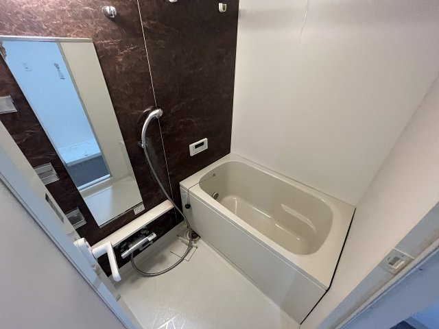 バス・シャワールーム　お風呂で日々の疲れを落としましょう