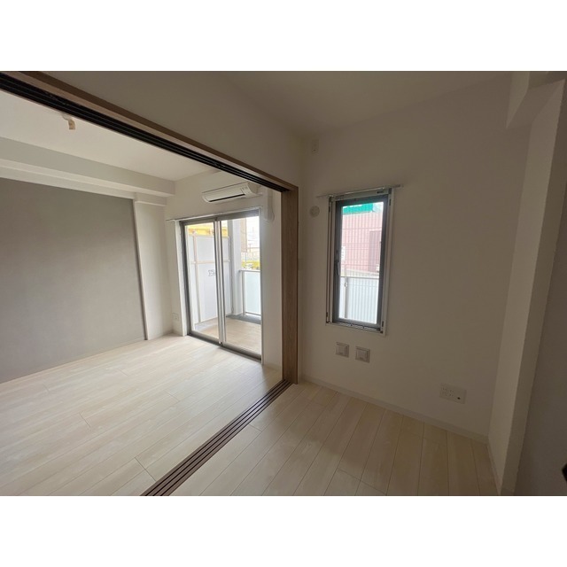 居室・リビング　洋室