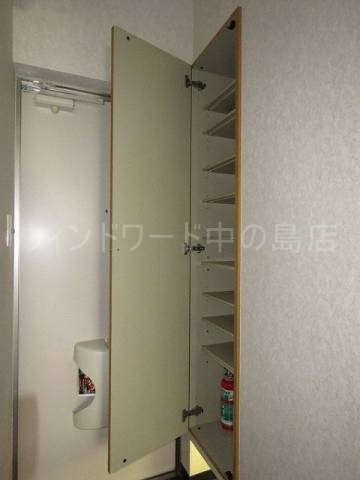 玄関　詳細は、ウィンドワード中の島店までご相談下さい。