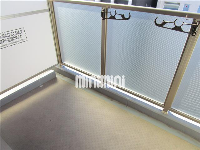 バルコニー　広々としてベランダ