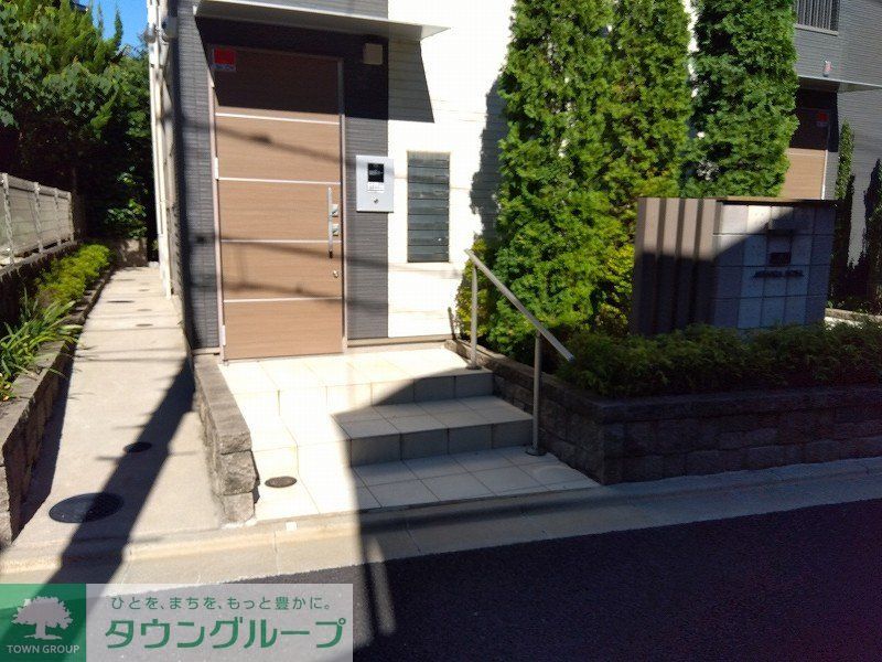 エントランス　オートロックゲート