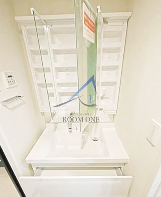 洗面設備　洗面台です。