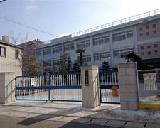 小学校　姫路市立的形小学校（小学校）まで400m