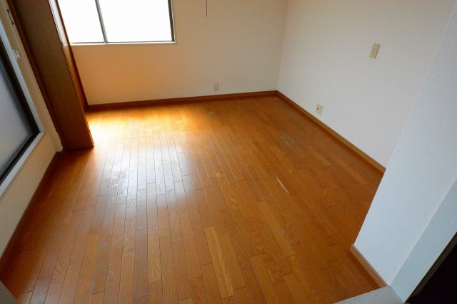 居室・リビング　２面採光で明るいお部屋です♪