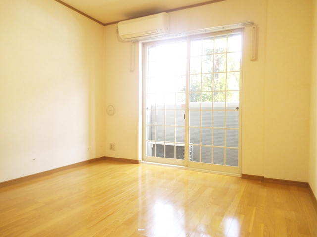 居室・リビング　広々とした洋室ですよ☆