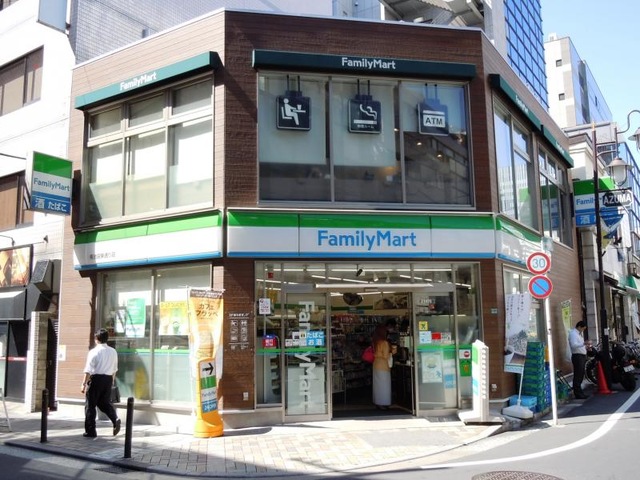 コンビニ　ファミリーマート南池袋店（コンビニ）まで119m