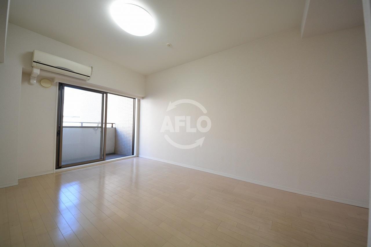 居室・リビング　KAISEI本町東　開放的な室内