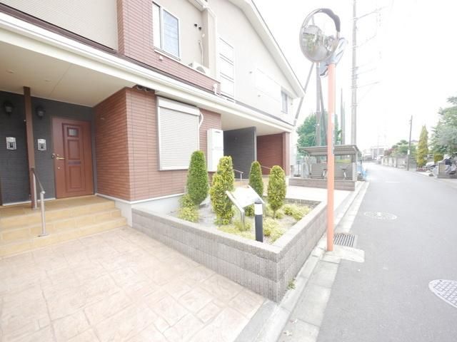 エントランス　★広々としたエントランスです★