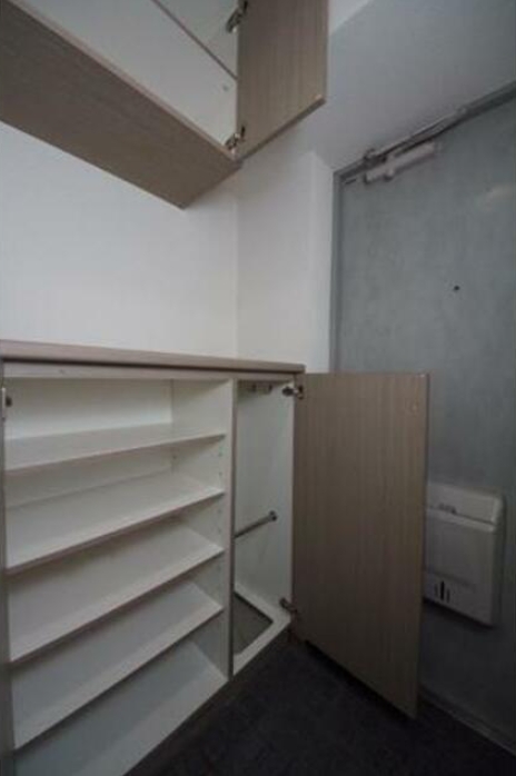 玄関　シューズボックス付き。