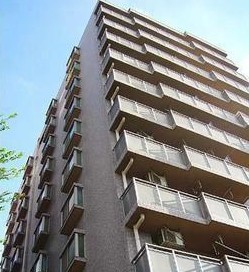 建物外観　鉄骨鉄筋コンクリート造のがっちりとした造り。