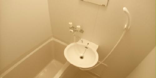 バス・シャワールーム　設備仕様は号室により異なる為、現況を優先致します。