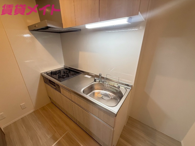 キッチン　別部屋参考写真です