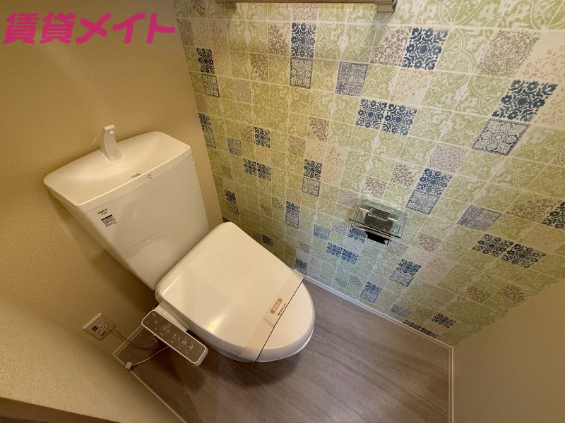 トイレ　別部屋参考写真です