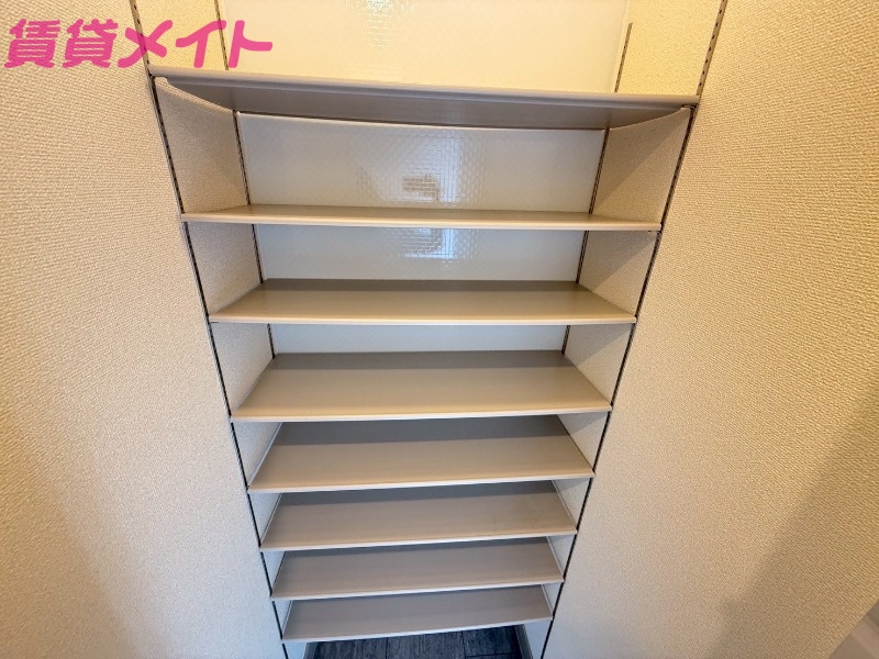 収納　別部屋参考写真です