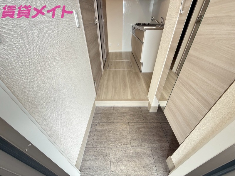 玄関　別部屋参考写真です