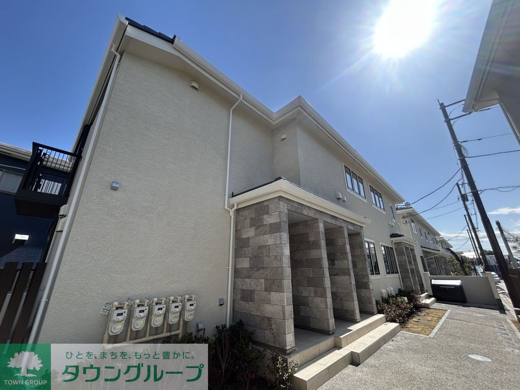 エントランス　タウンハウジング仙川店まで♪