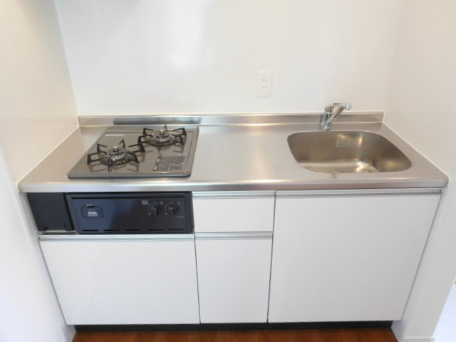 キッチン　ガスコンロ２口になりお料理たくちんです