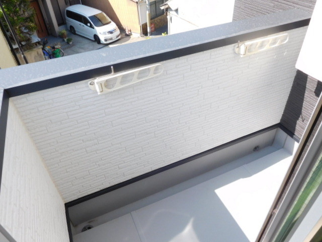 バルコニー　洗濯物たくさん干せて乾きます