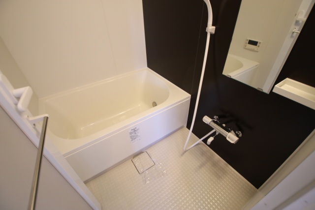 バス・シャワールーム　※別室の参考写真の為、現況優先です。