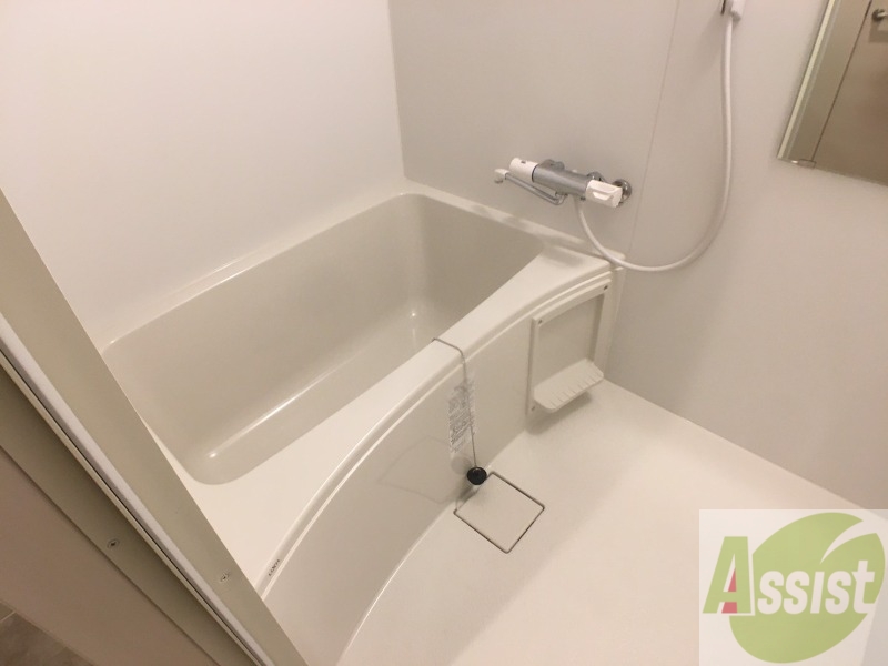 バス・シャワールーム　お風呂になります。一日の疲れを癒してくださいね。