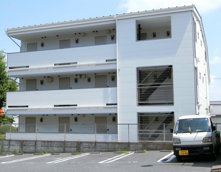 建物外観　学生さんにオススメの築浅アパートです。
