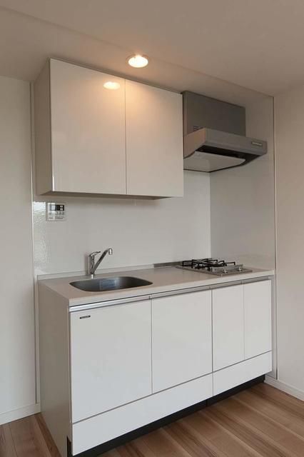 キッチン　コンパクトなキッチンで掃除もラクラク