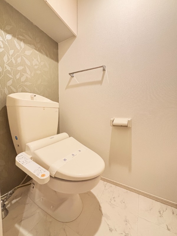 トイレ　別号室