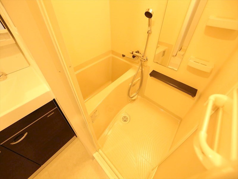 バス・シャワールーム　バスルーム　浴室暖房乾燥機付き