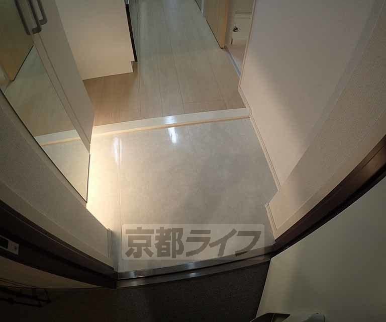 玄関　とても綺麗です。