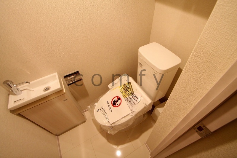 トイレ　トイレ