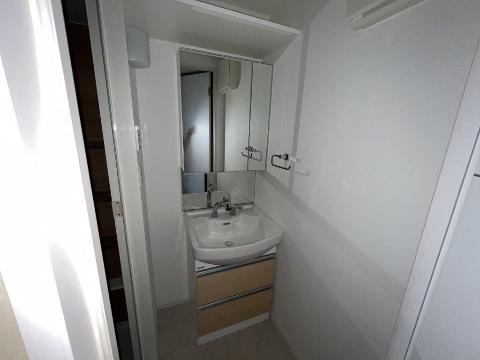 洗面設備　洗髪洗面化粧台