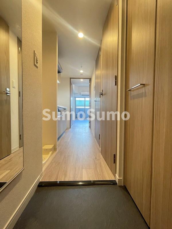 玄関　収納もある玄関です