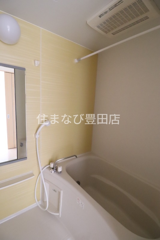 バス・シャワールーム　同型別部屋写真