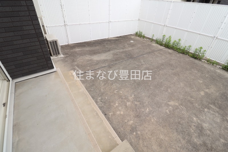 バルコニー　同型別部屋写真