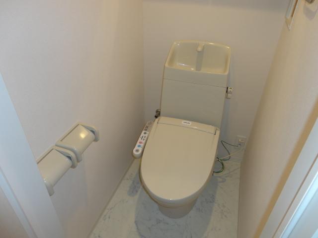 トイレ　シャワー付トイレ