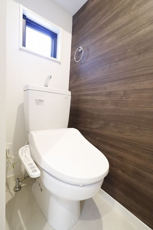 トイレ　別号室