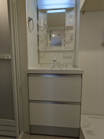 洗面設備　102号室