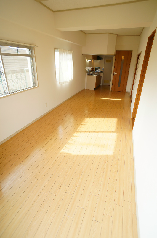 居室・リビング　LDK13帖(2)