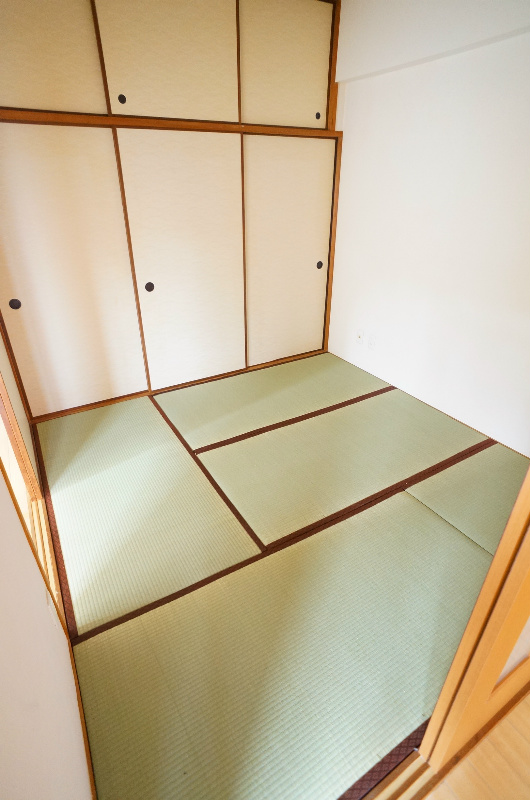 収納　和室4.5帖。リビング隣で気軽にゴロンとなれるのは良いですね