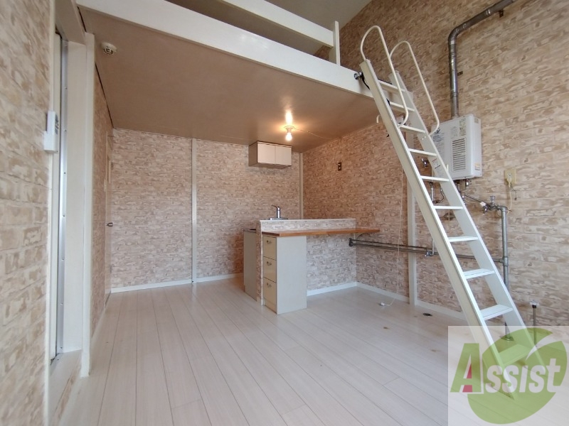 その他部屋・スペース　別角度から洋室を撮ってみました。家具の配置もしやすそう。