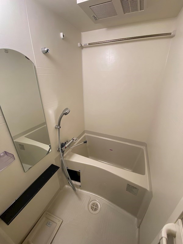 バス・シャワールーム　お風呂で日々の疲れを落としましょう