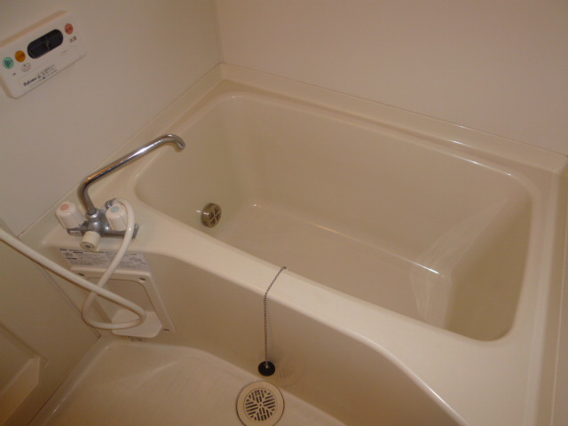 バス・シャワールーム　追い炊きバス