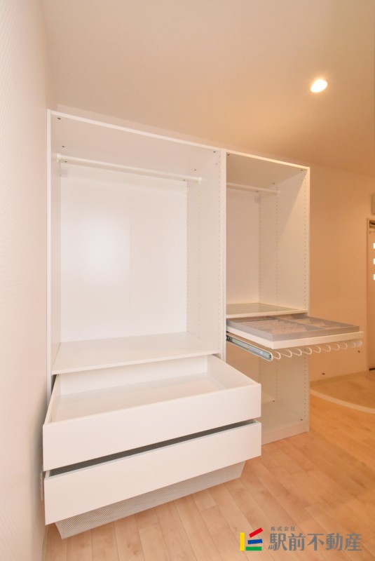 収納　写真は別部屋